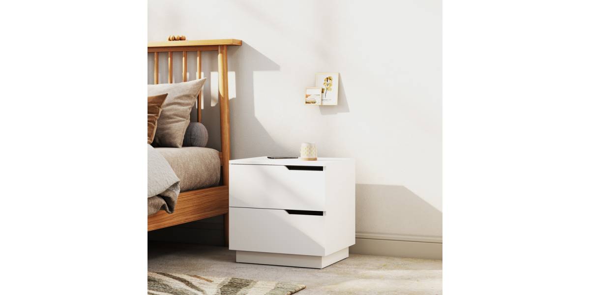 Κομοδίνο Verena pakoworld σε λευκή απόχρωση 48x40x48εκ