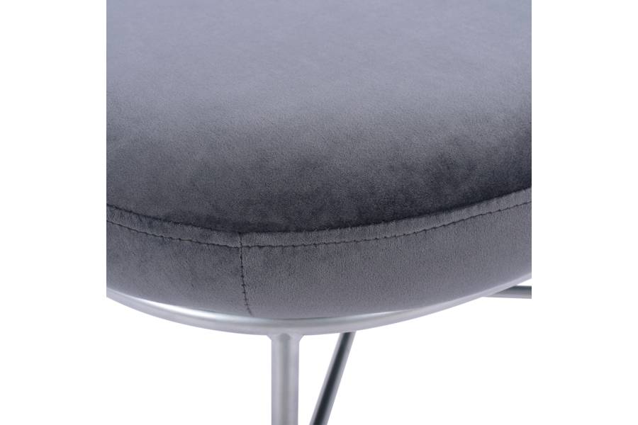 ΣΚΑΜΠΟ ΥΠΟΠΟΔΙΟ TRUDI HM8640.01 ΑΠΟ ΓΚΡΙ ΒΕΛΟΥΔΟ ΜΕ ΑΣΗΜΙ ΒΑΣΗ 55x46x38Υ εκ.